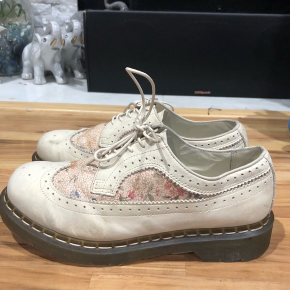 Dr. Martens Shoes - Dr martens woman’s cream floral shoes 12368